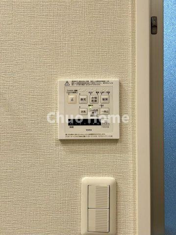 レーベンリヴァーレ浅草エヴァープライドの冷暖房・空調設備|【浴室乾燥機】暖房・冷風・換気・乾燥が可能です。毎日を快適に過ごせるうれしい機能が揃っています。雨の日の洗濯物も安心です。