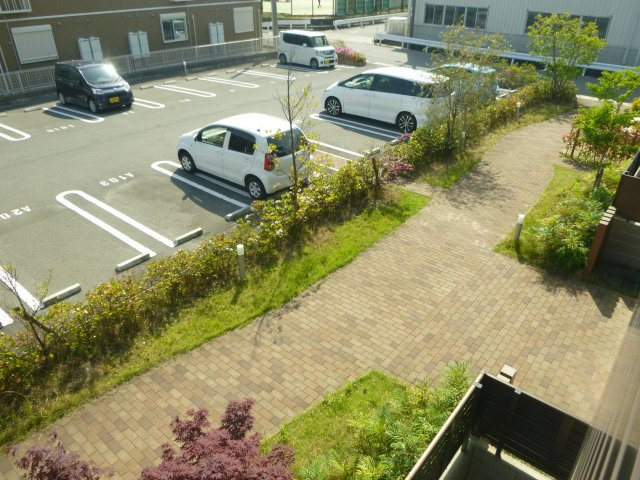 PISOMARIOの駐車場