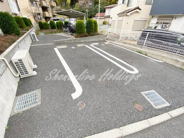 つゆくさハイツの駐車場|敷地内駐車場あり