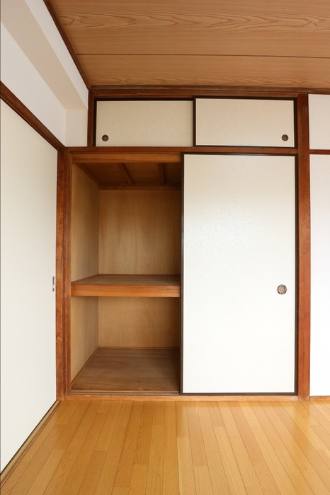 石塚ビルの収納