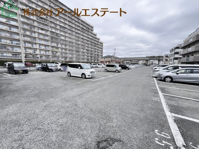加古川グリーンシティD棟　　JR「加古川駅」徒歩13分の駐車場