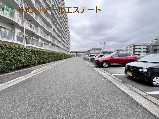 加古川グリーンシティD棟　　JR「加古川駅」徒歩13分の駐車場