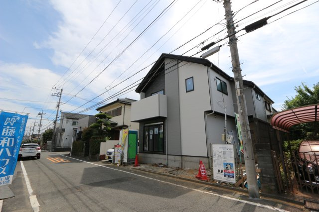 【LIGARE】 東大和市南街13期の外観パース|ZEH水準の高断熱・省エネ仕様により、四季を通して快適な室内環境を実現♪