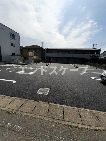 メゾンド　エクセルの駐車場|高崎、前橋のお部屋探しはエンドスケープまで！お客様の理想お聞かせ下さい♪