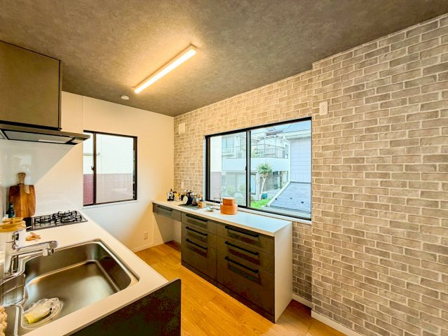 青葉区新石川3丁目戸建のキッチン|お料理しやすいキッチンです