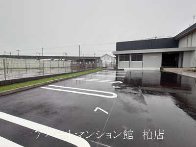 アミティエYの駐車場