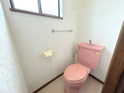 【トイレ】 | 枚方市伊加賀西町 戸建 | トイレ二箇所は便利です！