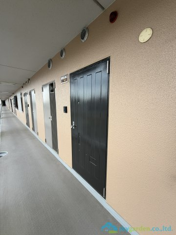 秦野マンションＢ棟の玄関