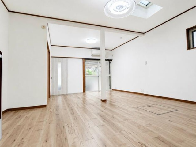 【居間・リビング】 | 山科区東野中井ノ上町　中古戸建