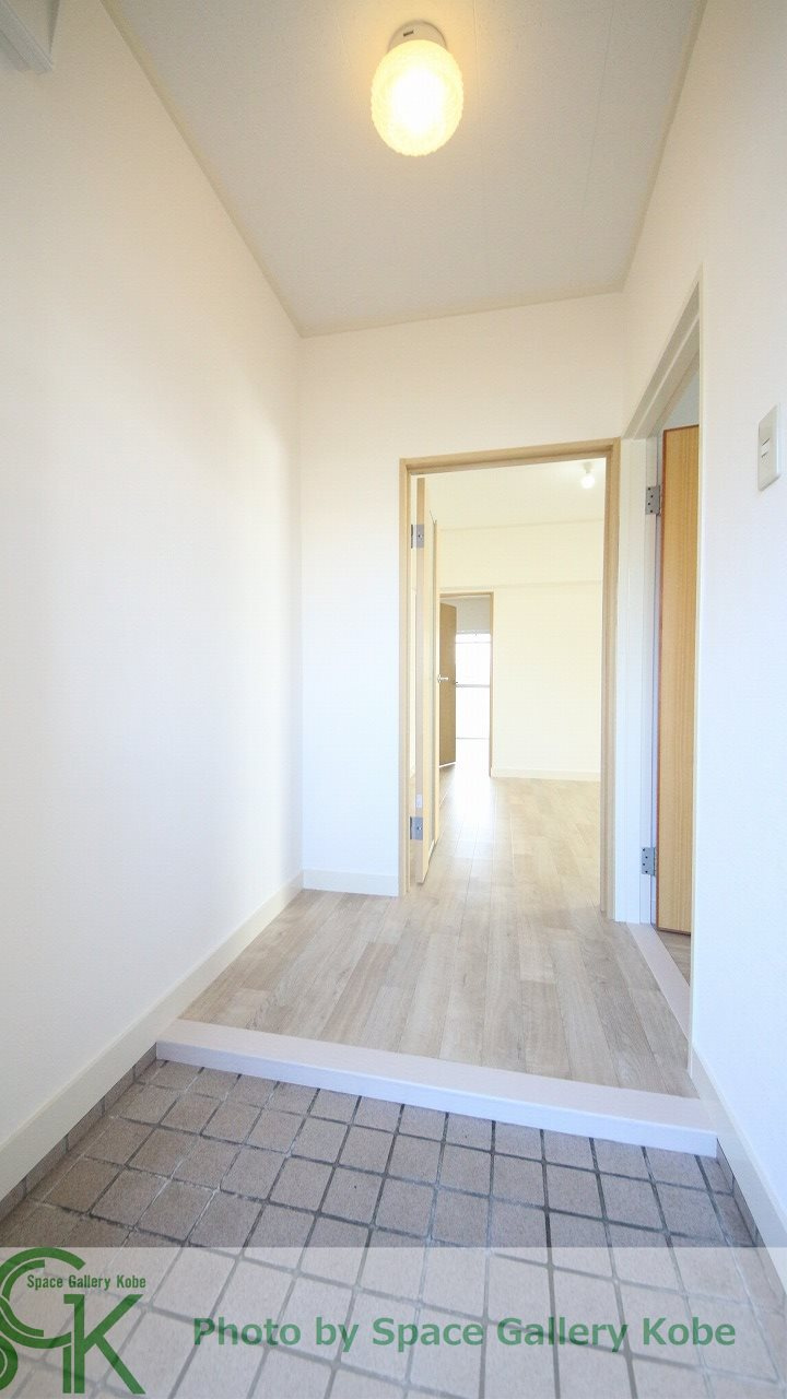 落合ハイツA棟の玄関|※お部屋により仕様が異なる場合があります※