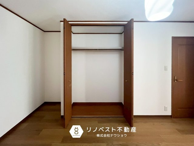 東大阪市末広町の収納|【リノベスト不動産】女性スタッフ・男性スタッフ共に活躍中！
