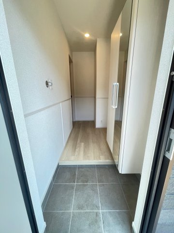 【玄関】 | エパヌィールさくら　Ⅱ | ※同タイプの写真です