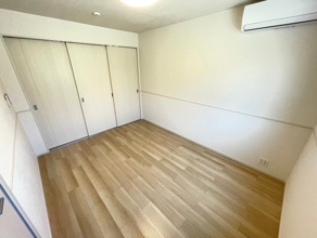 【洋室】 | エパヌィールさくら　Ⅱ | ※同タイプの写真です