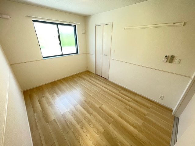 【寝室】 | エパヌィールさくら　Ⅱ | ※同タイプの写真です