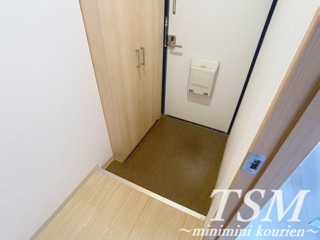 ウインド・ヒル香里Ⅰの玄関