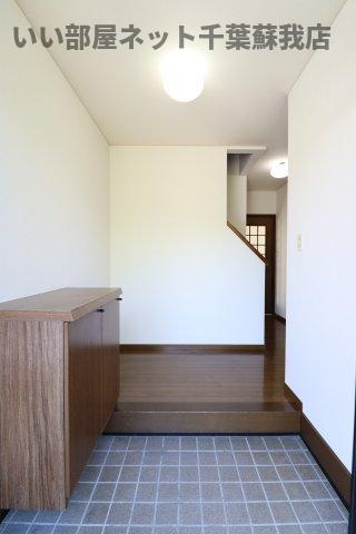 レジデンスヤマダ　テラスハウスの玄関|シンプルで使いやすい玄関です