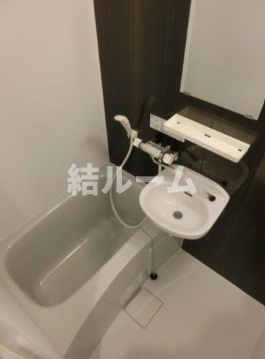 豊島区池袋３丁目のアパートの浴室|別号室参考写真
