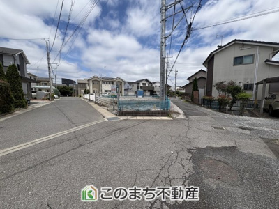 【前面道路含む現地写真】 | クライン古河市雷電町第2期　 | 【建設中写真】前面道路含む現地写真