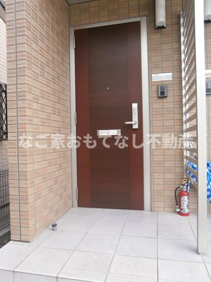 【エントランス】 | グランメゾン東味鋺