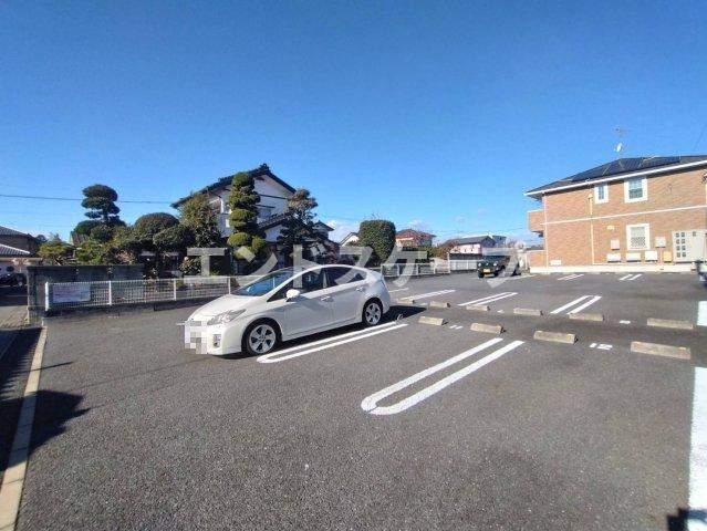 ヴィクトワールの駐車場|高崎、前橋のお部屋探しはエンドスケープまで！お客様の理想お聞かせ下さい♪