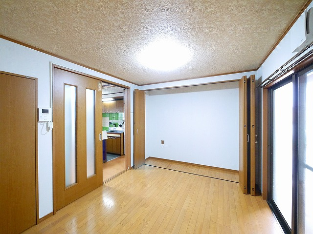 郡山市小林町戸建の洋室
