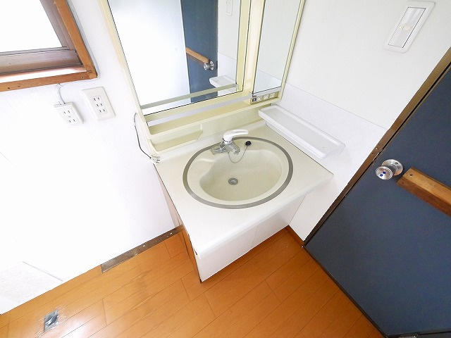 郡山市小林町戸建の洗面所