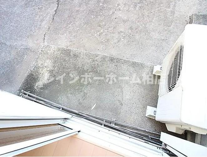 【仲介手数料：50％OFF】対象物件！の庭|1階のテラスです