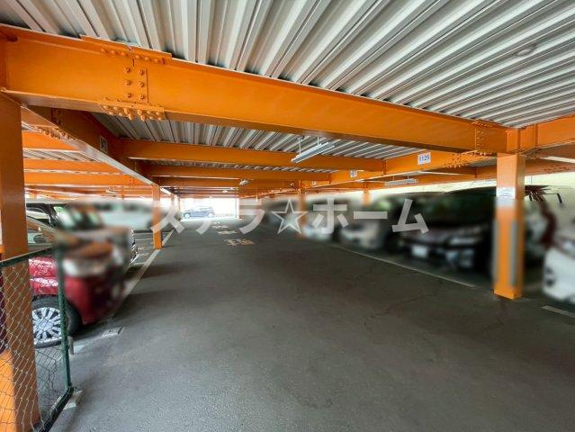 新北野第2コーポ西棟の駐車場|駐車場もございます