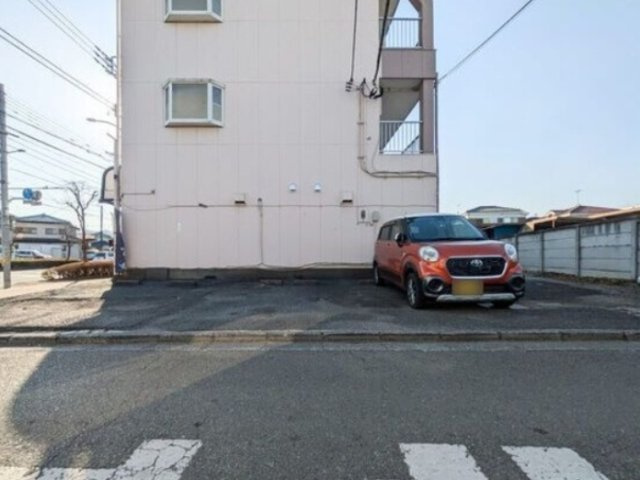 ブルーベリーハイムの駐車場