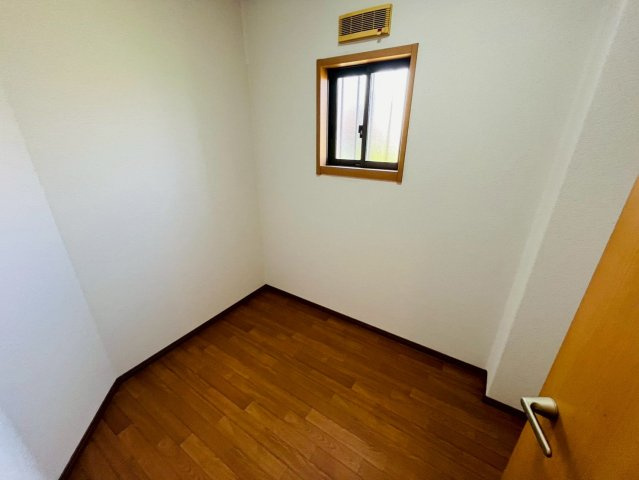 栃木市藤岡町甲 リフォーム物件　のその他|〇納戸〇
あると嬉しいプラスワンのスペースです（＾＾）
2026年5月撮影