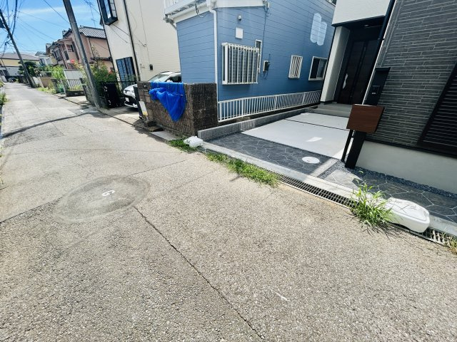グラファーレ八千代市大和田新田２６期の前面道路含む現地写真