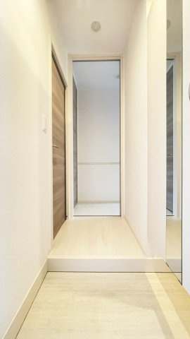 フィオーレ南二軒屋の玄関