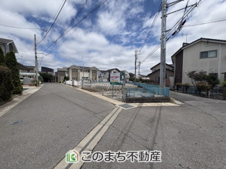 【前面道路含む現地写真】 | クライン古河市雷電町第2期　 | 幅員6ｍの前面道路☆お車の出し入れもスムーズです☆
