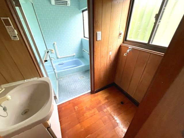 志布志市志布志町1丁目　コンパクトな間取りの一戸建て住宅です！の脱衣所