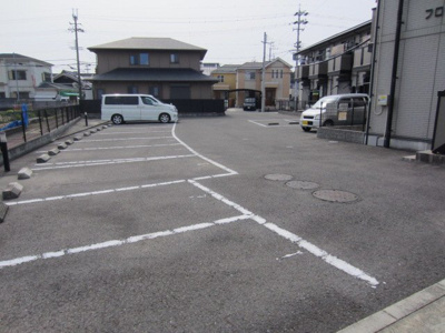 【駐車場】 | フローラ岡本B棟