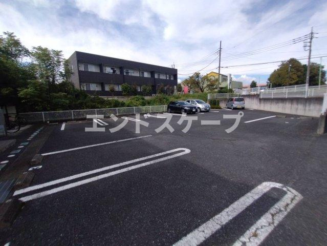 ソルセリエンテＢの駐車場|高崎、前橋のお部屋探しはエンドスケープまで！お客様の理想お聞かせ下さい♪