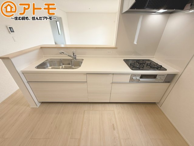 【キッチン】 | 清水区北矢部町第6　新築戸建　3号棟 | 大容量システムキッチン♪お料理スペースやシンク広々！毎日の家事をしっかりサポート♪