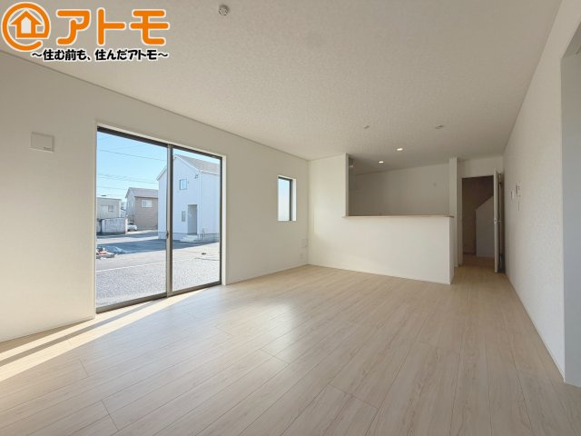 【居間・リビング】 | 清水区北矢部町第6　新築戸建　3号棟 | 家族団らんのイメージは、リビングを思い浮かべませんか？リビングこそ広々としたお部屋が良いですね♪