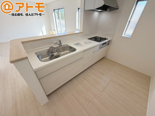 【キッチン】 | 清水区北矢部町第6　新築戸建　1号棟 | ご家族と一緒にお料理を楽しめる広々キッチンです♪