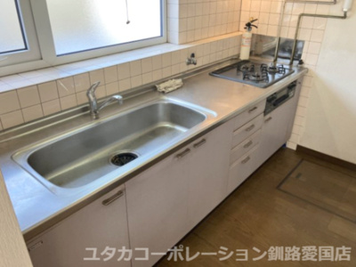 【キッチン】 | 住吉2丁目79-2，83-6，1-16，1-17売家 | こちらのシステムキッチンはリフォームしております☆