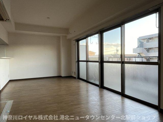 【居間・リビング】