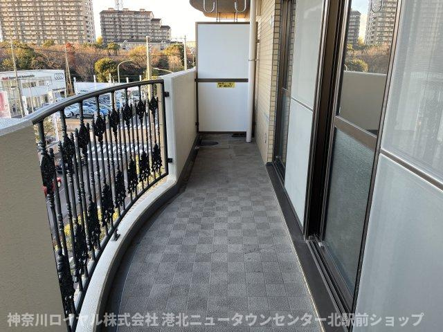 【バルコニー】