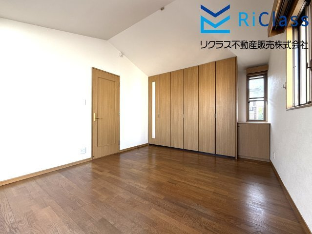 中古戸建　神戸市須磨区友が丘7丁目の子供部屋|ゆったりした約7.2帖の2階東側子供部屋です