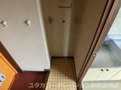 【ランドリースペース】 | 富士マンション暁　401号室 | 玄関脇にあるので、帰宅してすぐお洗濯も面倒ではありません。