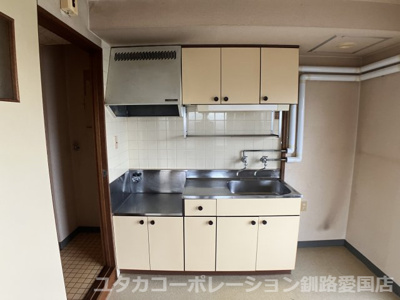【キッチン】 | 富士マンション暁　401号室 | ゆとりの配置なので、冷蔵庫・食器棚、どう配置しましょうか！？