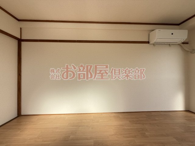 セゾンドミールの居間・リビング|こちらの居間で趣味の時間をお楽しみください