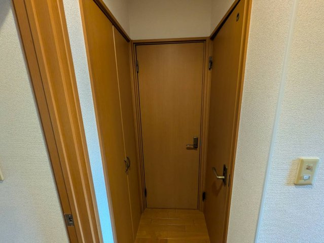 カーサヴェルデ南荻窪C棟の玄関