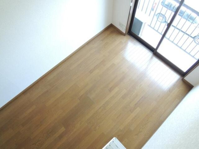 ペアハイム　ＩＩＩの居間・リビング