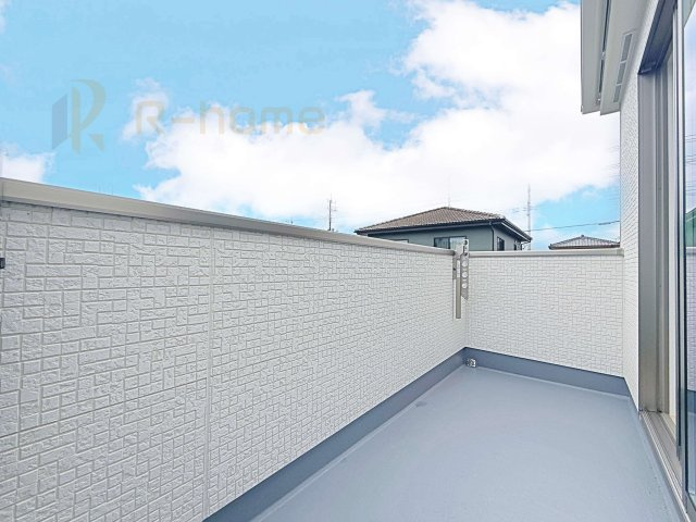 常陸大宮市宇留野　新築戸建て　A号棟のバルコニー|お布団やラグなどの大きな物も干しやすい広々としたバルコニー！