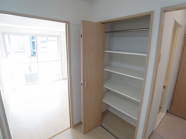 甲南第2サンコーポラスのその他|収納箇所豊富にご用意してます